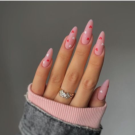 Cute Pink Nails, Romantic Nails, Valentine Nails, Manicure Y Pedicure, Heart Nails, Valentine's Day Nails, Valentines Nails, Nude Nails, Almond Nails