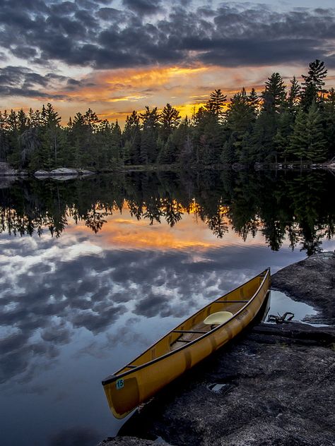 Boundary Waters Canoe Area Wilderness | Flickr - Photo Sharing! Boundary Waters Canoe Area Wilderness, Boundary Waters Canoe Area, Boundary Waters, Minnesota Travel, Destination Voyage, Canoe And Kayak, North Dakota, Beautiful Places To Visit, Pretty Places