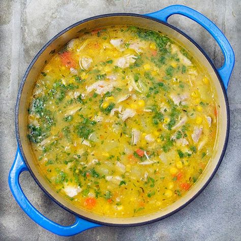 There's no cream in this delicious creamy Colombian Chicken Soup: it's thickened with potatoes and corn and has plenty of tender shredded chicken. #ColombianFood #ChickenSoup #DairyFree #Recipes Essen, Ajiaco Colombiano Recipe, Columbian Soup, Columbian Chicken, Colombian Soup, Soup Recipes Potato, Colombian Chicken, Columbian Food, Colombian Beans