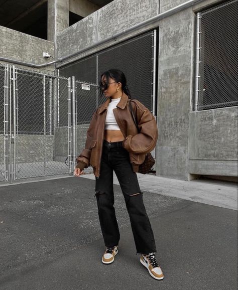 Airforce 1 Outfit Women, Outfit With Jordan 1, Fits With Jordans, Airforce 1 Outfit, Aj1 Outfit Women, Air Jordan Outfit, Air Jordan 1 Outfit Women, Jordan Fits, Jordan 1 Outfit Women