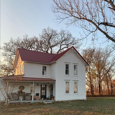 Our Farm | Bryarton Farm One Story Vintage House, Old Country Home Exterior, Log Farmhouse Exterior, Small Old Farmhouse, Old Farm Homes, Cozy Farm Home, Rustic Farm Home, Old Farmhouse Aesthetic, Meg's Oldfarmhouse