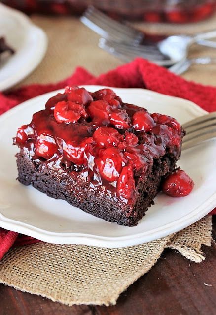 Cherry Chocolate Trifle, Cherry Cola Cake Food Network, Chocolate Cake Mix And Canned Cherries, Cherry Pie Brownies, Cherry And Chocolate Desserts, Dark Cherry Desserts, Chocolate Cherry Mud Cake, Chocolate Cake With Cherry Pie Filling, Brownies With Cherry Pie Filling