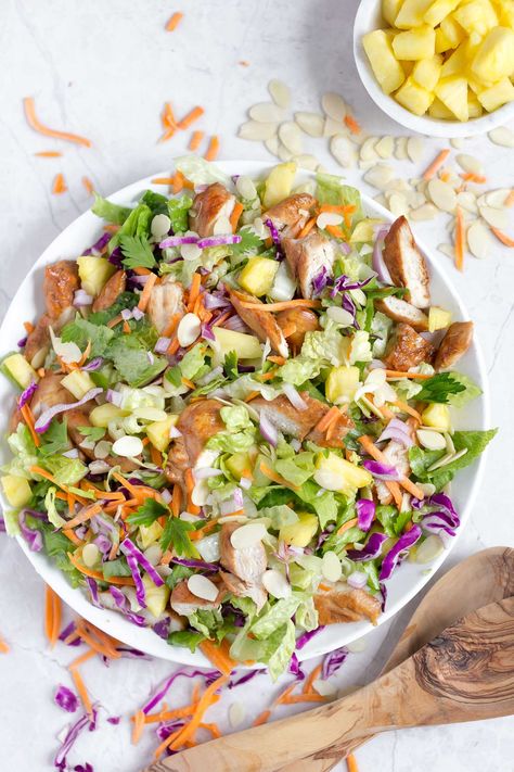 This healthy, Hawaiian salad with pineapple chicken has pineapple chunks, romaine, red cabbage, carrots, almonds, and a soy sauce and sesame vinaigrette! Pineapple Crunchy, Hawaiian Salad Recipes, Hawaiian Pasta, Hawaii Recipe, Chinese Chicken Salad Dressing, Hawaiian Chicken Salad, Hawaiian Salad, Marshmallow Salad, Salad With Pineapple