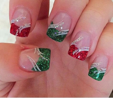 French Green Christmas Nails, Simple Christmas Nails Winter Short Square, Holiday Nail Tips, Short Square Acrylic Nails French Tips Christmas, Square Nails Christmas Art Designs, Simple Short Christmas Nail Designs, Christmas Nail Art Designs French Tips, Christmas French Tip Nails Square, Christmas French Nails Design