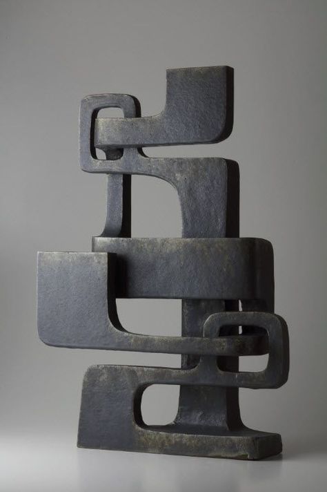 Modern Sculpture, Brancusi Sculpture, Figurative Kunst, Tokyo Art, Art Guide, Steel Sculpture, Contemporary Sculpture, Japanese Ceramics, Sculpture Installation