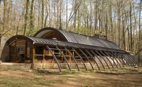 20+ Quonset Hut Homes Design, Great Idea for a Tiny House - Paperblog Hempcrete House, Brave Space, Philip Johnson Glass House, Steel Homes, Eco Retreat, Quonset Homes, Quonset Hut Homes, Hut House, Quonset Hut