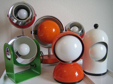 Mid-Century Modern Freak | Space Age Lamps! - Via Space Age Interior, Space Age Furniture, Classic Life, 70s Furniture, 70s Interior, Retro Interior Design, Luminaire Vintage, Mid Century Lighting, Room Deco