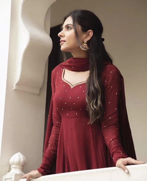 Umbrella Churidar Models, Trendy Churidar Designs, New Model Churidar Designs, Churidar Models, Dress Designs For Stitching, Stylish Inspiration, Wine Red Dress, Inspiration Dress, Frock Designs