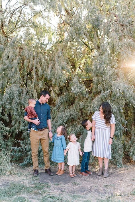 Family Of Five Photoshoot, Family Of 6 Photoshoot, Idea Prompts, Nature Family, Family Of 6, Kodak Moment, Family Of Five, Johnson Family, Photoshoot Idea