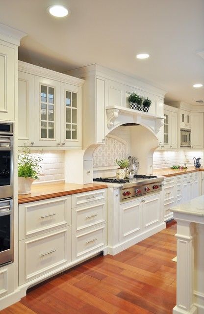 Arcadia French Country - Traditional - Kitchen - Phoenix - by Pankow Construction - Design/Remodeling - PHX, AZ | Houzz Cabinet Kitchen Island, Designing Kitchen, Kitchen Style Ideas, Japandi Kitchen Design, Traditional Kitchen Remodel, Japandi Kitchen, Makeover Kitchen, Elegant Kitchen Design, Japandi Interiors