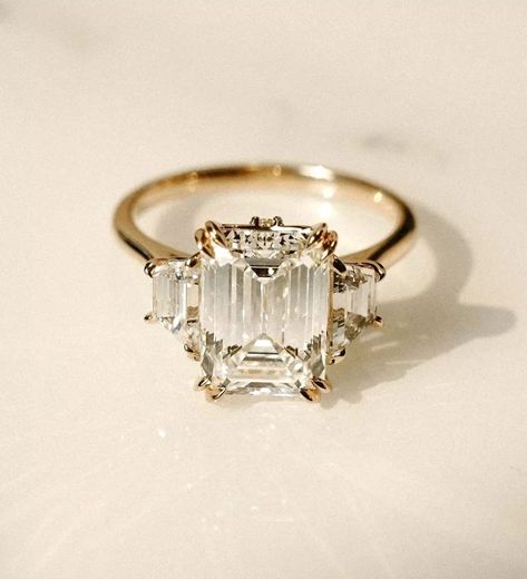 A million times yes... 💍 LR xx via @frankdarling Baguette, Ring Cuts, Hidden Halo Engagement Ring, Cute Engagement Rings, Future Engagement Rings, Three Stone Engagement Ring, Yellow Gold Wedding Ring, Emerald Engagement Ring Cut, Gold Wedding Ring