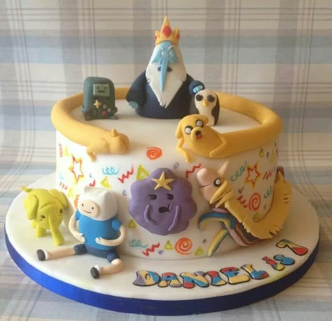 Adventure Time Food Recipes, Adventure Time Baby Shower Ideas, Adventure Time Birthday Cake, Finn Cakes, Adventure Time Cupcakes, Cake Adventure Time, Adventure Time Party, Adventure Time Cake, Nintendo Cake