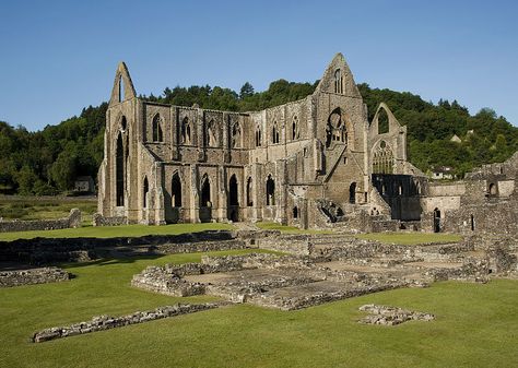 Tintern Abbey Poem Lines, Abbey Ruins, Tintern Abbey, Thomas Gainsborough, William Wordsworth, Forest Of Dean, Inner Courtyard, Wales Uk, Sun Rises