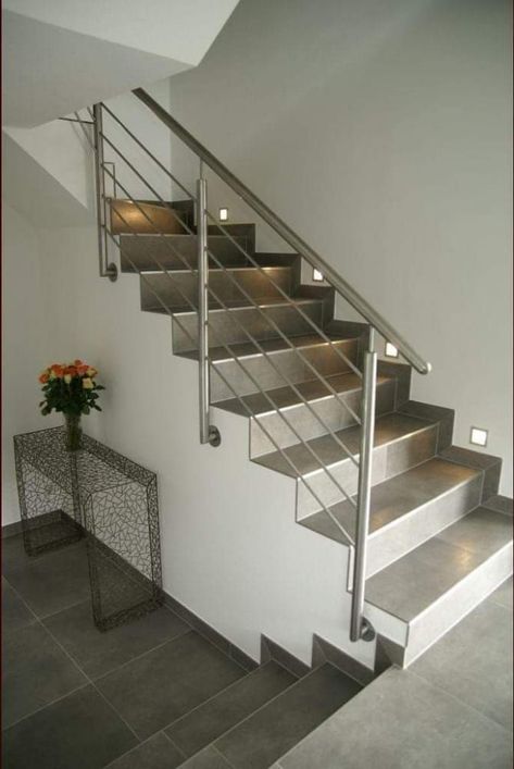 Reling Design, बेडरूम डिजाइन, Steel Stairs Design, درج السلم, Steel Railing Design, Modern Stair Railing, Open Trap, Staircase Design Modern, Staircase Railing Design