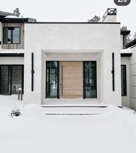 Limestone Wash Exterior, Smooth Limestone House Exterior, Stucco And Stone Exterior Modern, Modern Stucco House Exterior, Limestone Exterior Color Schemes, Modern Organic Exterior Home, White Stone Exterior House, White Limestone House Exterior, Smooth Stucco Exterior House