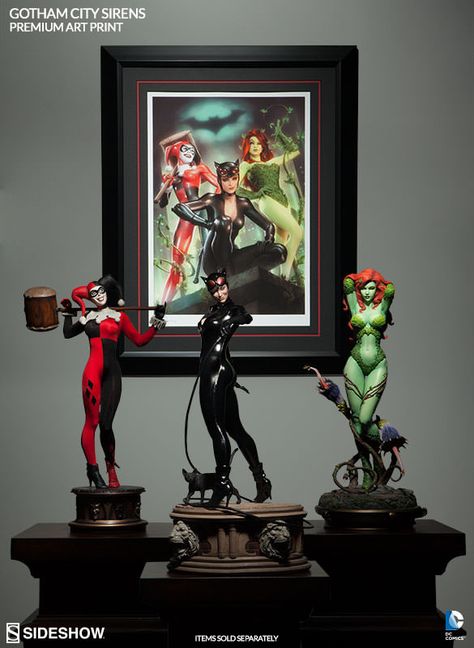 Dc Statues, Joker And Batman, Gotham Sirens, Toy Collection Display, Gotham City Sirens, Comic Room, Dc Collection, Batman Statue, Marvel Statues