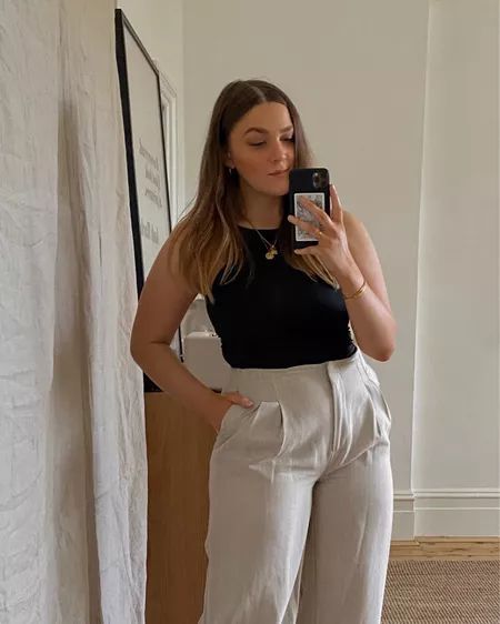 Medium Girl Outfits, Medium Size Girls Outfits Aesthetic, Medium Size Girls Outfits, Casual Date Outfit Summer, Wide Leg Trousers Outfit, Business Casual Summer, Skandinavian Fashion, Causual Outfits, Neutral Outfit