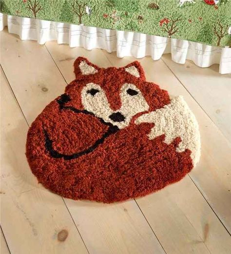 This fuzzy little rug. Fox Bedroom, Fox Rug, Woodland Bedroom, Apartment Wishlist, Friendly Fox, Fox Nursery, Fox Decor, Hooked Wool, Woodland Friends