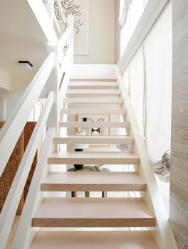 Pool Guest House, Malibu Homes, White Staircase, Wooden Staircase, White Stairs, Open Stairs, Staircase Makeover, Open Staircase, Floating Stairs