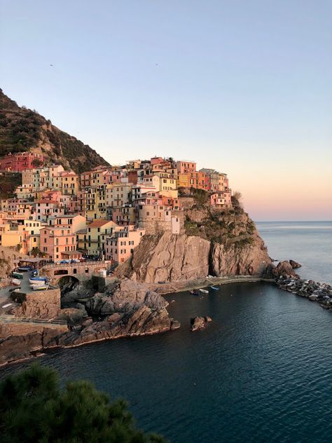 Italy travel ocean Sunset Village Cinque Terre Mountain Italy Aesthetic Cinque Terre, Italy Ocean View, Italy Seaside Aesthetic, Ocean Village Aesthetic, Monterroso Cinque Terre, Cinque Terre Italy Aesthetic, South Italy Aesthetic, Cinque Terre Aesthetic, Italy Core