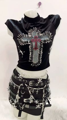 Alt T Shirt Outfit, Custom Goth Clothes, Blouse And Corset Outfit, Goth Female Outfits, Velvet Top Pattern, Diy Alternative Clothes, Tank Top Ideas, Mesh Long Skirt, Alternative Tops