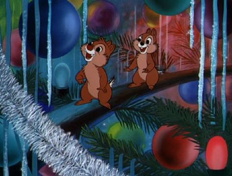 Chip and Dale Christmas Disney Merry Christmas, Mickey Christmas, Chip And Dale, Old Disney, Disney Holiday, Christmas Tree With Gifts, Christmas Cartoons, Mickey Mouse And Friends, Christmas Memory