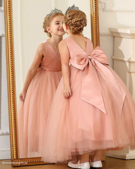 Pantone Color Of The Year - Peach Fuzz: 2024 Wedding Trends Kids Prom Dresses, Birthday Frocks, Color Durazno, Tulle Flower Girl, Satin Tulle, Womens Prom Dresses, Skirt And Sneakers