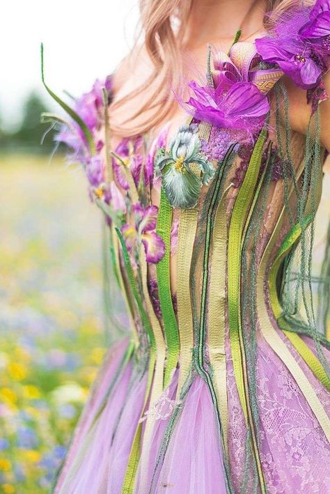 Fancy Fairy Dress, Flower Fantasy Outfit, Sylvie Facon Dress, Flower Fairy Cosplay, Flower Costume Women, Halloween Costume Ideas Pirate, Fee Costume, Flower Inspired Fashion, Diy Garden Fairy