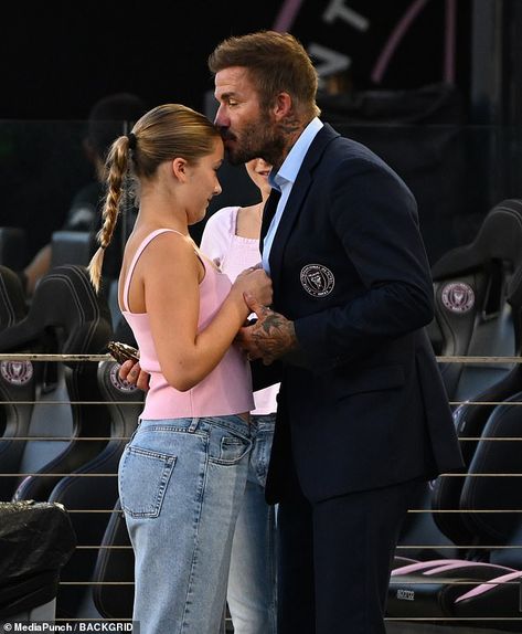 Harper Beckham Style, David Beckham Family, Support Husband, Harper Beckham, Victoria And David, David And Victoria Beckham, Inter Miami, Dad Daughter, Family Fashion