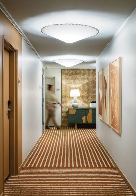 Inside an Award-Winning Hotel With a Millennial Twist Hotel Corridor Design, 2023 Interior Design, Resturant Design, Mountain View California, Hotel Corridor, Hotel Hallway, Hotel Carpet, Corridor Design, Corridor Lighting