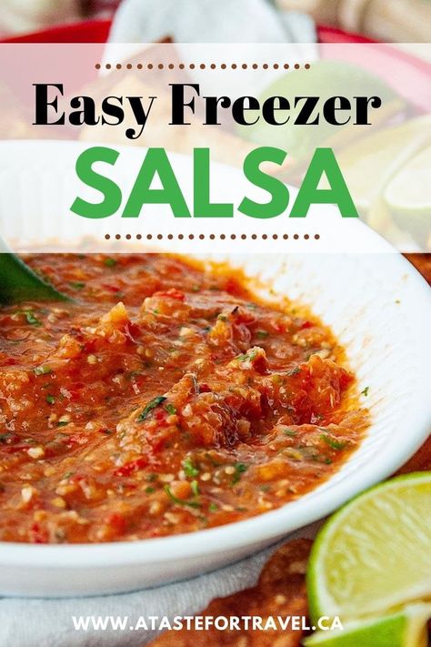 Enjoy the fresh taste of homemade salsa year-round with this freezer salsa recipe! It actually tastes better than store-bought and is healthier! This recipes offers the secrets of making the best freezer tomato salsa with tomatillos Salsa Recipe With Fresh Tomatoes And Tomatillos, Salsa With Tomatillos And Tomatoes, Frozen Salsa Recipe, Freezer Salsa Recipe With Fresh Tomatoes, Refrigerator Salsa, Freezing Salsa, Freezer Salsa Recipe, Salsa With Tomatillos, Freeze Veggies