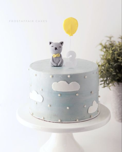 Kitten theme cake, cat theme cake, salt caramel cake, fondant cake design, cake photography, simple cake design Fondant Cat Cake, Salt Caramel Cake, 3rd Birthday Cakes For Boys, Cat Theme Cake, Cat Themed Birthday Cake, Cat Bday, Simple Cake Design, Cat Birthday Cake, Cake Cat