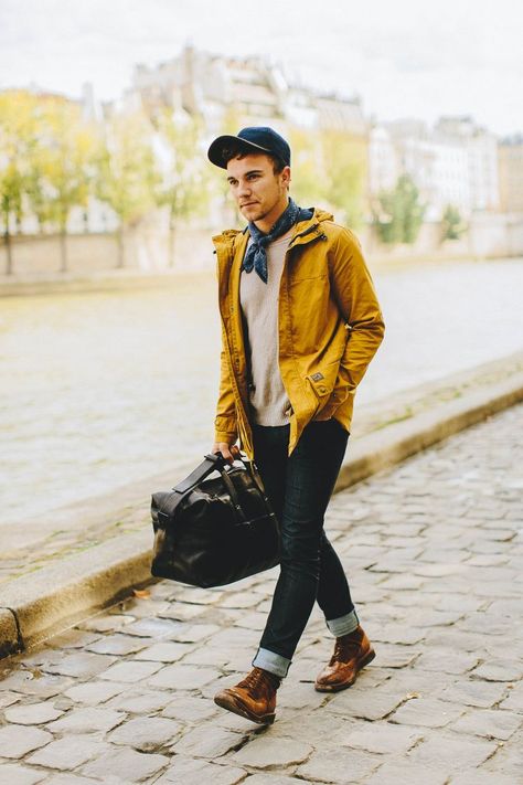 great way to introduce BOLD color into an outfit, most men are afraid of using such colors Yellow Jacket Outfit, Mens Fashion Photography, Hipster Mens Fashion, Fashion Man, Mens Fashion Fall, Yellow Jacket, Fashion 2024, Mens Winter Fashion, Mens Fashion Summer