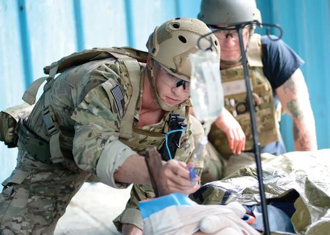 Us Army Special Forces, Tactical Medic, Field Medic, Army Medic, Army Special Forces, 10 Year Plan, Combat Medic, Medical Training, Special Operations Forces