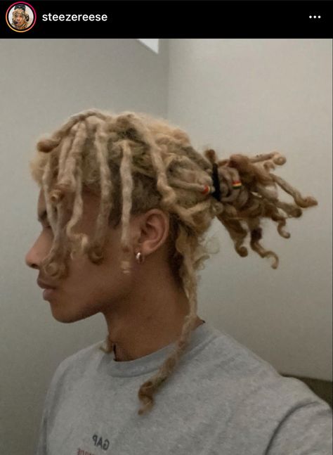 White Dreads, Dreadlocks Men, Dread Hairstyles For Men, Mens Dreads, Blonde Dreads, Cornrow Hairstyles For Men, Long Dreads, Dreadlock Hairstyles For Men, Dread Hairstyles