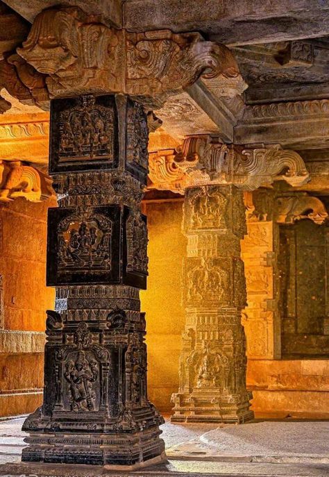 Hazara Rama Temple, Hampi Hampi Karnataka, Historical Sculptures, India Travel Places, Indian Temple Architecture, India Architecture, Ancient Indian Architecture, Ancient Greek Architecture, Peace Illustration, Temple Architecture