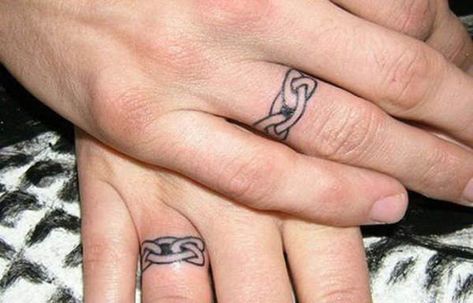 50 Inspiration Irish Tattoos With Significant Meaning Infinity Ring Tattoo, Ring Tattoo Designs, Wedding Band Tattoo, Celtic Tattoo Designs, Tattoo Band, Celtic Knot Tattoo, Wedding Ring Finger, Wedding Ring Tattoo, Tattoo Wedding Rings