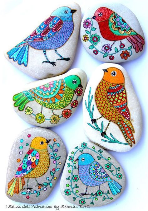 Stone Art-bird. They can be great home decor or gifts. Learn how to--> http://coolcreativity.com/handcraft/how-to-paint-stones-and-pebbles/ #Art #Stone #Pebble Whimsical Birds, Art Pierre, Rock Painting Ideas, Stone Art Painting, Rock And Pebbles, Painted Rocks Craft, Painted Rocks Diy, Rock Painting Patterns, Hand Painted Stones