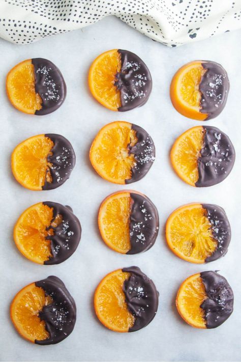 Chocolate Covered Candied Orange Slices - Dished by Kate Candied Orange Slices, Cheap Diy Christmas Gifts, Dark Chocolate Orange, Chocolate Slice, Candied Orange, Chocolate Fan, Holiday Chocolate, Fine Chocolate, Chocolate Bark