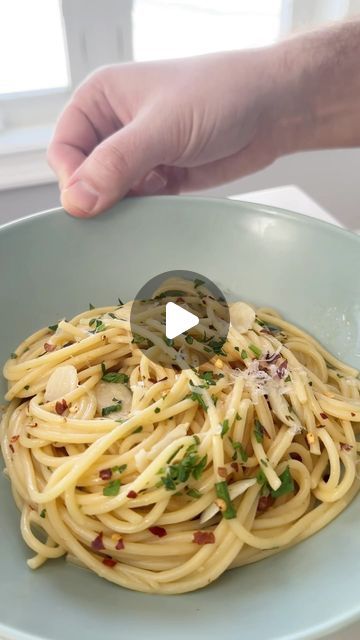 I’m kicking off a new series of basic pasta recipes you should learn how to make, and we’re starting with Aglio e Olio, a classic lat... | Instagram 1 Serving Pasta Recipe, How Make Pasta, Parsley Pasta Recipes, Pasta Recipes Videos, How To Make Pasta, Spaghetti With Oil And Garlic, How To Make Fresh Pasta Without Machine, Garlic And Oil Pasta, Basic Pasta Recipe