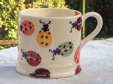 Emma Bridgewater Ladybirds baby mug Teacup Biscuits, Painted Jugs, Nostalgic Kitchen, Glaze Patterns, Illustrated Products, Pottery Cafe, Emma Bridgewater Pottery, Fashion Design Classes, Kitchen Farmhouse Decor