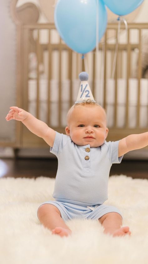 6 Month Balloon Pictures, Baby Boy Half Birthday Photoshoot, Half Birthday Baby Boy Photoshoot, Boy 6 Month Photoshoot, Boy Half Birthday Pictures, Half Birthday Ideas For Boys 6 Months, Half Birthday Ideas For Boys Photoshoot, 6 Month Baby Boy Picture Ideas, Baby Boy 6 Month Pictures Ideas