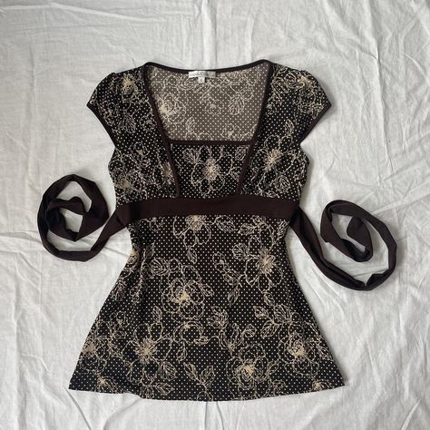 Fairygrunge brown babydoll top. Empire waist with... - Depop Diy Empire Waist Top, Y2k Babydoll Top, 2000s Babydoll Top, Babydoll Outfit Aesthetic, Empire Waist Shirt, Babydoll Top Outfit, Empire Top, Bella Swan Twilight, Empire Waist Top