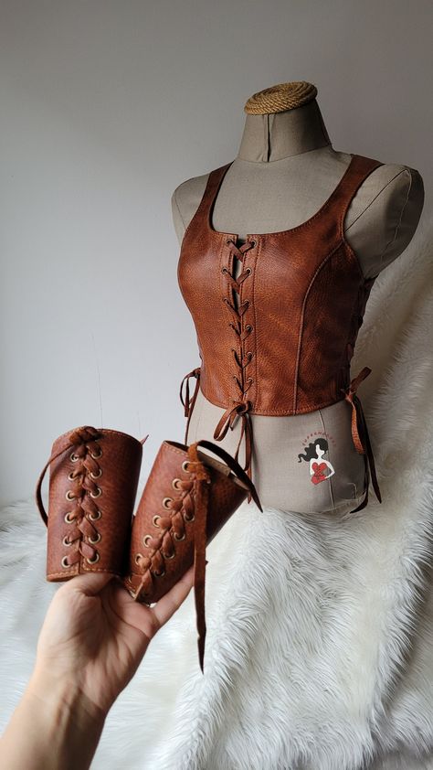 Hippies, Diy Viking Leather Armor, Leather Armor Dress, Leather Vest For Women, Musketeer Costume Women, Witcher Costume For Women, Female Druid Costume, Ren Fair Vest, Ren Fest Witch