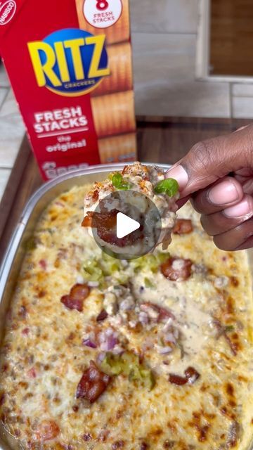 Desha Jordan on Instagram: "Bacon Cheeseburger Dip!! #food #foodie #reels #tasty #toptags #mealsbydesha #partyfood #easyrecipe #recipe #foodlovers #goodeats #instagood #chef #explore #bigbacks" Burger Dip, Bacon Cheeseburger Dip, Cheeseburger Dip, Dip Food, Burger Cheese, Mexican Street Corn Recipe, Brown Stew Chicken, Sausage Dip, Bacon Burger