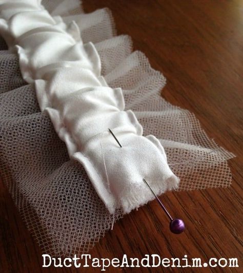 Diy Wedding Garter How To Make, Garter From Moms Wedding Dress, Diy Garter Belt, Bridal Garters Diy, Wedding Garter Diy, Diy Garter, Prom Garters, Bride Garter, Wedding Garters