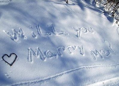 FRESH SNOW FALL - will you marry me Winter Proposal Ideas Engagement, Snow Proposal, Cute Proposal Ideas, Marriage Proposal Ideas, Winter Proposal, Romantic Marriage, Proposal Videos, Christmas Proposal, Creative Proposals