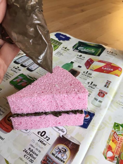 Fake Rock Candy Diy, Diy Fake Dessert, Fake Sweets Diy, Diy Faux Food, Diy Fake Cake Prop, Fake Food Art, Faux Food Props Diy, Fake Cupcakes Diy, Diy Fake Candy Decorations