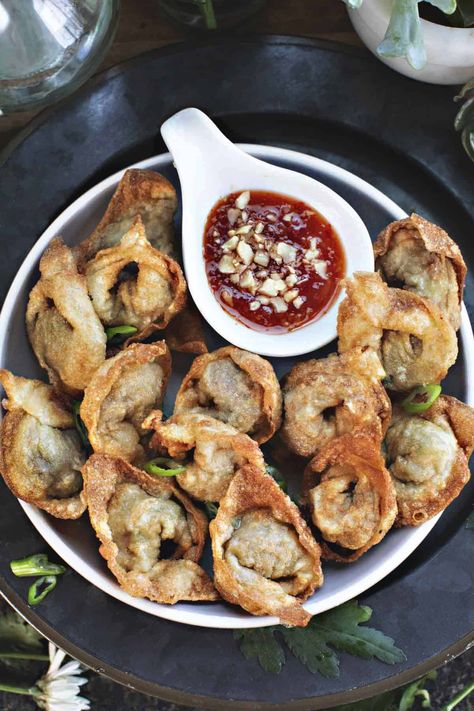 Beef Wonton Recipes, Beef Wontons, Beef Wonton, Thai Appetizer, Shrimp Wonton, Crispy Wonton, Fried Wontons, Pad Thai Sauce, Wonton Recipes