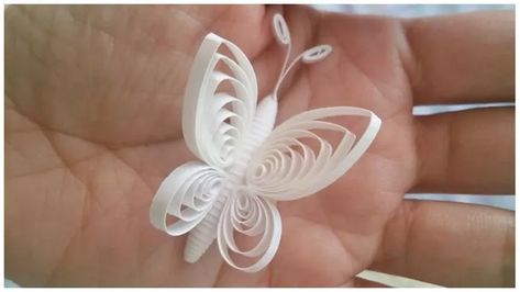 DIY Butterfly Easy Butterfly Simple paper quilling butterfly DIY Quick Crafts Simple Paper Quilling, Diy Papillon, Quilling Butterfly, Quilling Supplies, Quilling Animals, Paper Quilling Tutorial, Paper Quilling For Beginners, Arte Quilling, Paper Quilling Flowers